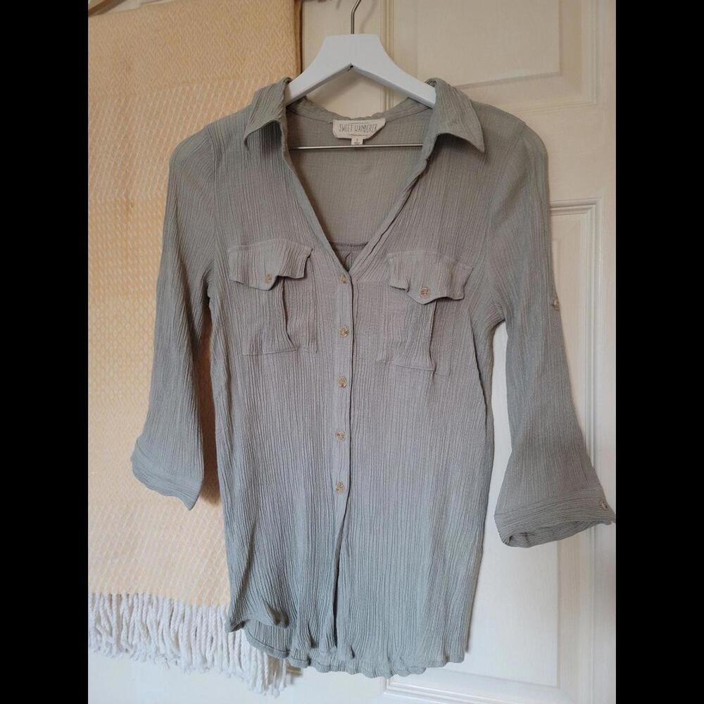 *Junior's Medium Blouse